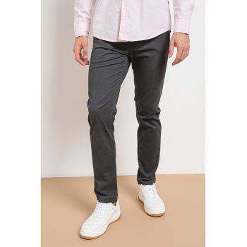 Pantaloni chino slim fit