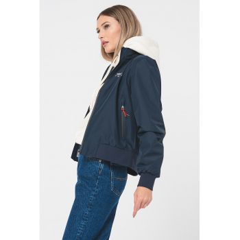 Pepe Jeans London - Jacheta regular fit cu buzunare cu fermoar