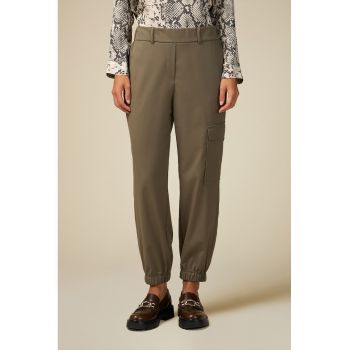 Pantaloni cargo crop din amestec de lana