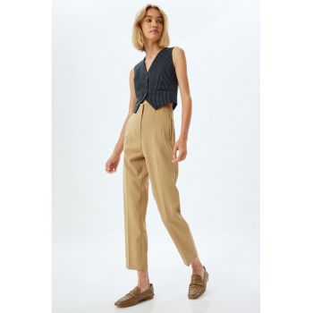 Pantaloni crop cu talie inalta