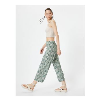 Pantaloni culotte cu model oriental