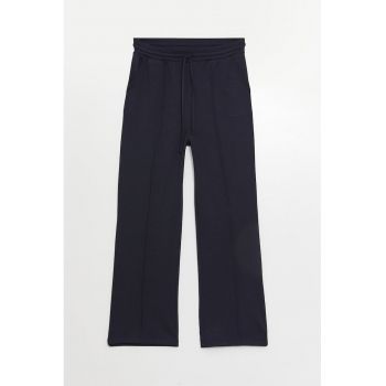 Pantaloni de trening cu croiala ampla si snur de ajustare pentru gravide