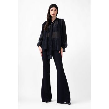 Bluza neagra cu insertii si esarfe