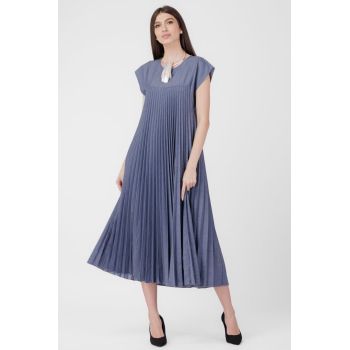 Rochie A-line lunga, plisata, din stofa fina, albastru jeans