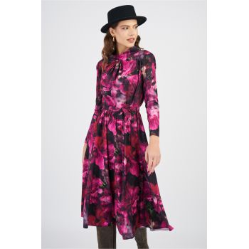 Rochie DY Fashion magenta cu imprimeuri florale si cordon