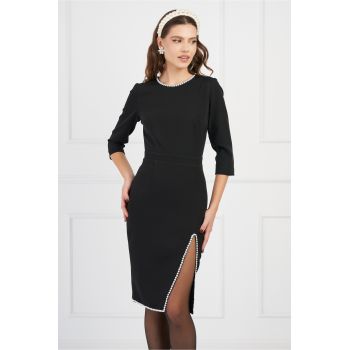 Rochie DY Fashion neagra cu perle si crepeu pe fusta