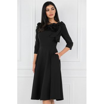 Rochie MBG neagra cu floare maxi pe bust