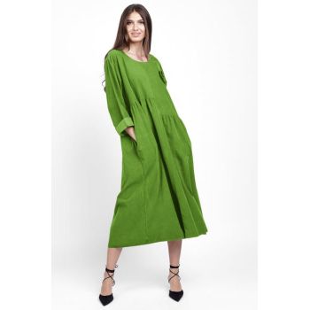 Rochie din catifea reiata, cu taieturi asimetrice si floare aplicata, verde oliv