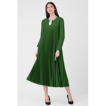 Rochie plisata A-line cu maneca lunga, material fin si usor creponat, verde inchis