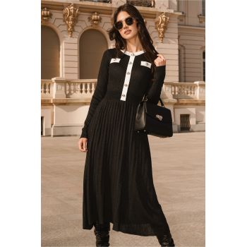 Rochie casual din tricot neagra cu insertii din fir lurex si nasturi