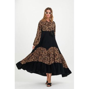 Rochie cu imprimeu animal print si volane, din vascoza