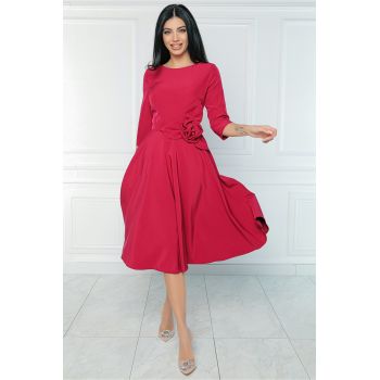 Rochie office din stofa magenta cu floare in talie