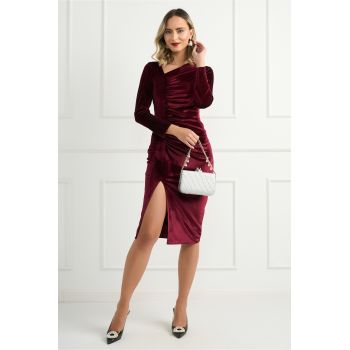 Rochie DY Fashion eleganta din catifea bordo cu fronseu