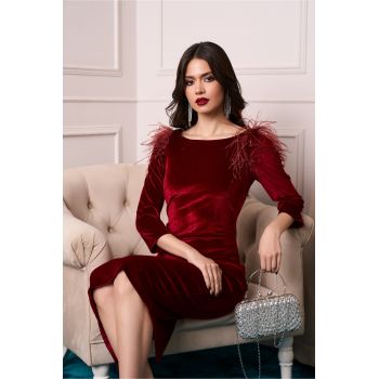 Rochie DY Fashion eleganta din catifea burgundy cu pene la umeri