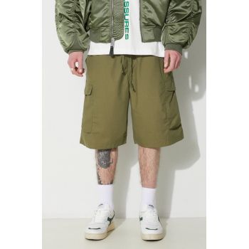 Universal Works pantaloni scurti Parachute Short barbati, culoarea verde, 30159.OLIVE