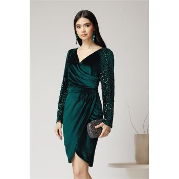 Rochie Ella Collection Alison eleganta din catifea verde cu paiete pe maneci