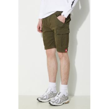 Alpha Industries pantaloni scurti Airman barbati, culoarea verde, 116211