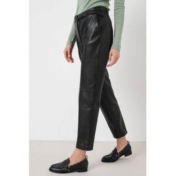 Pantaloni crop conici