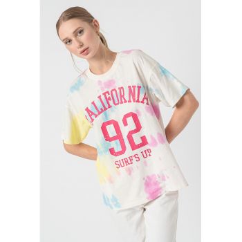 Tricou de bumbac organic cu text si model tie-dye Cattie