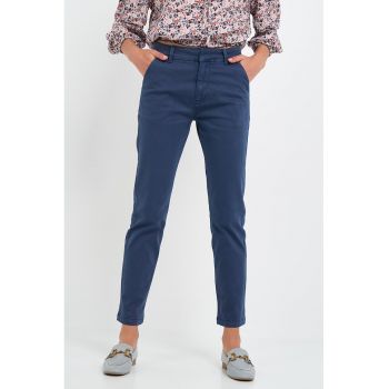 Pantaloni crop din amestec de lyocell cu buzunare laterale