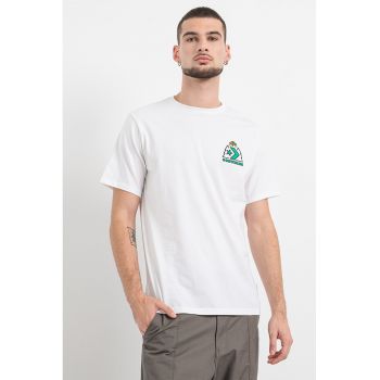 Tricou cu decolteu la baza gatului si logo Ufo