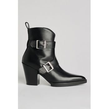 Botine cu curele