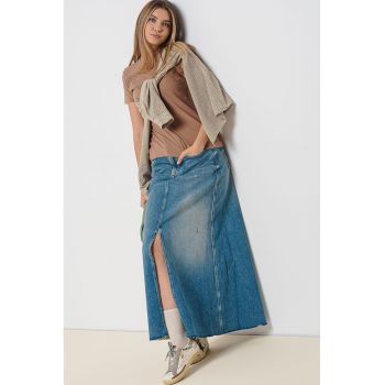 Fusta din denim cu slit frontal