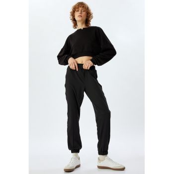 Pantaloni jogger cu buzunare cu fermoar