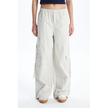 Pantaloni cargo cu talie elastica