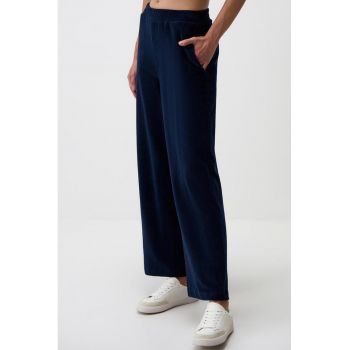 Pantaloni de trening drepti cu buzunare