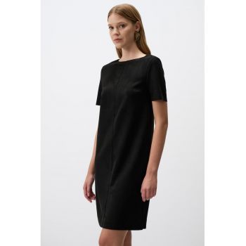 Rochie mini cu croiala lejera