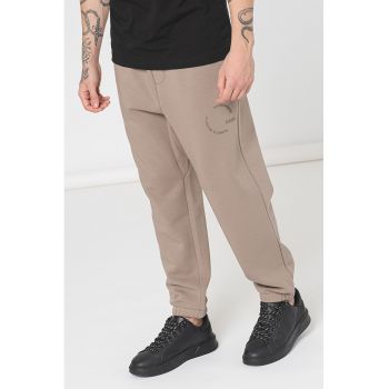 Pantaloni relaxed fit de trening Huggel