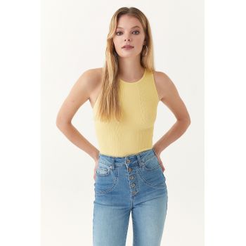 Top crop cu model uni