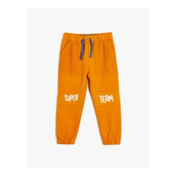 Pantaloni de trening cu text