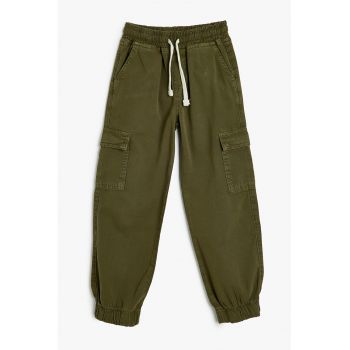 Pantaloni cargo cu snur in talie