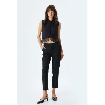 Pantaloni crop conici