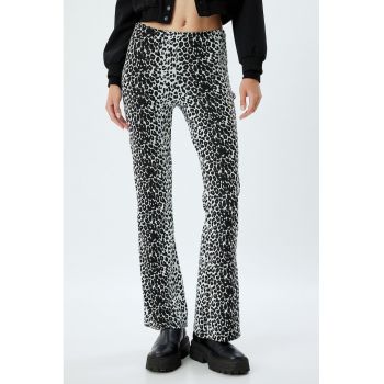 Pantaloni cu animal print