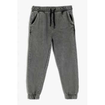 Pantaloni joggers cu buzunare laterale