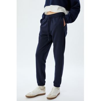 Pantaloni regular fit cu buzunare laterale