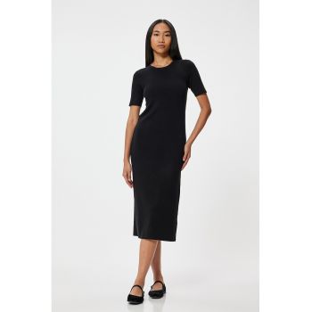 Rochie mini tricotata fin cu dungi