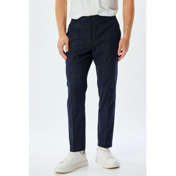 Pantaloni chino cu buzunare laterale