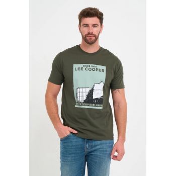 Tricou cu decolteu la baza gatului si imprimeu