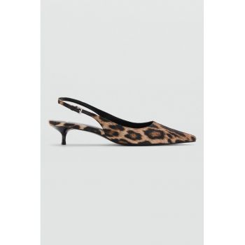 Pantofi cu varf ascutit si animal print