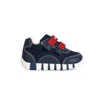 Pantofi sport cu velcro si garnituri de piele ecologica