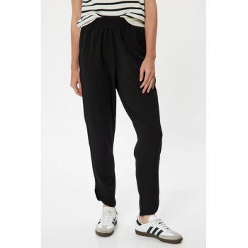 Pantaloni de trening cu talie elastica