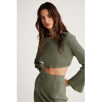 Bluza crop din amestec de bumbac cu decolteu la baza gatului