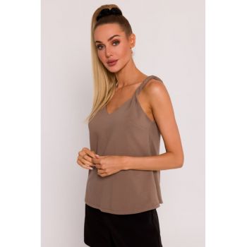 Bluza cu decolteu adanc pe spate -