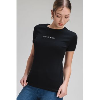 Tricou cu decolteu la baza gatului si imprimeu Logotee