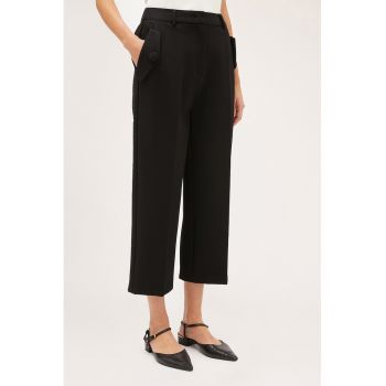 Pantaloni crop cu talie inalta