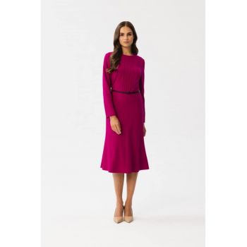 Rochie cu cusaturi decorative -